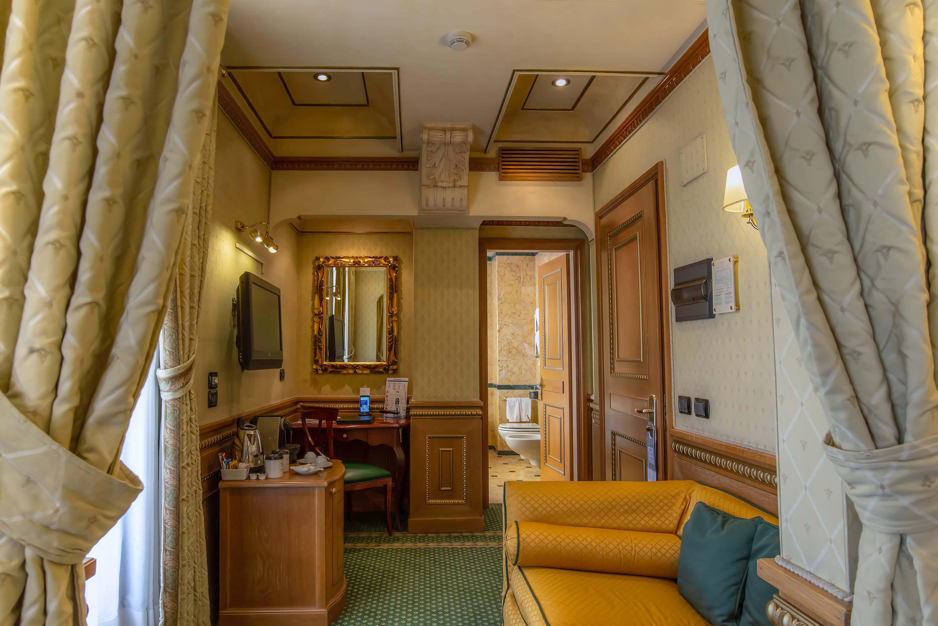 River Palace Hotel Rome Bagian luar foto